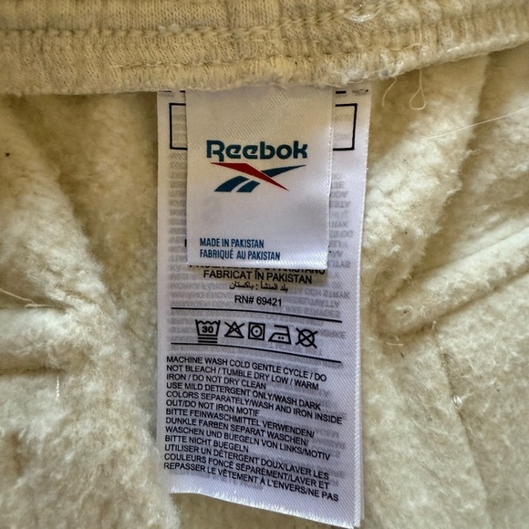 Reebok Women’s AE BR Fleece Shorts | Size Small | Perfect Condition - Picture 10 of 10